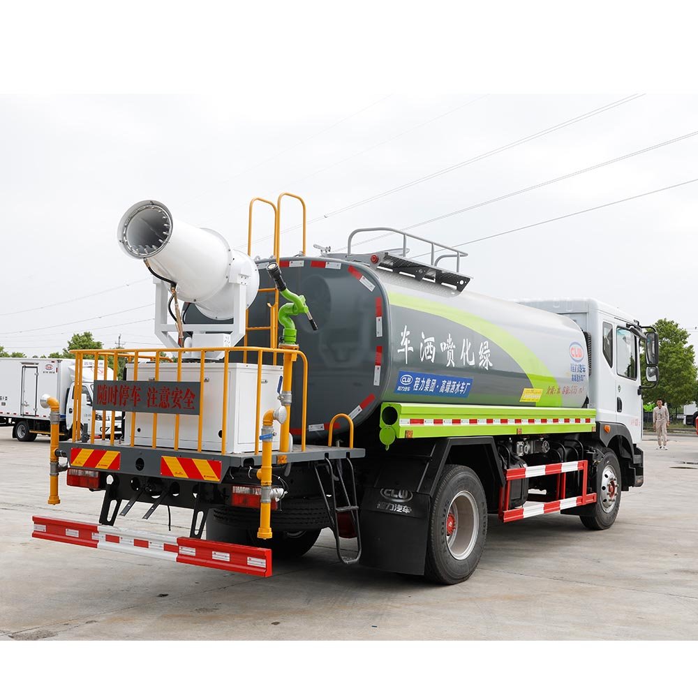 1739872346 Water Tank Truck