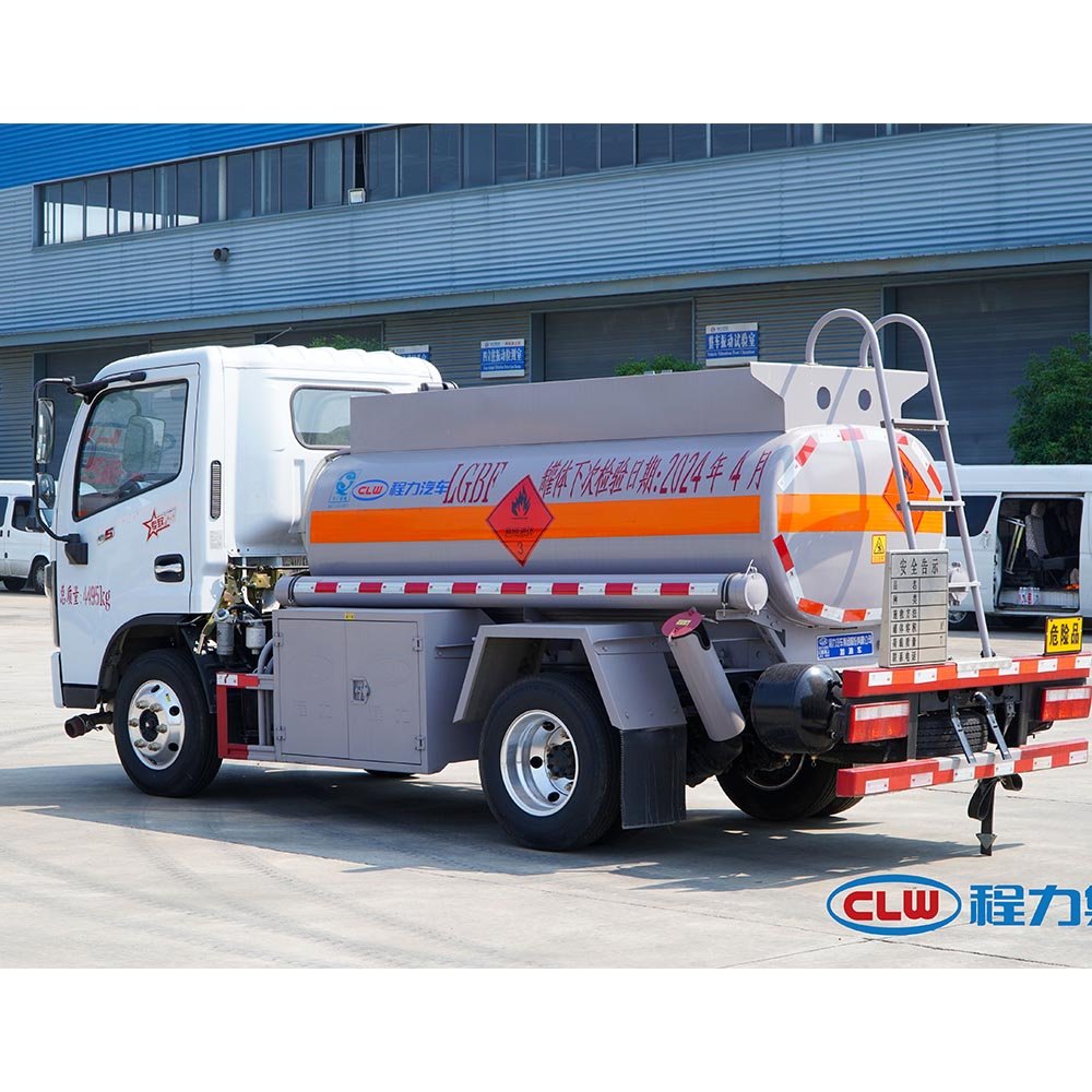 1740195786 Powerful Chengli Dongfeng Blue Plate Refueling Truck